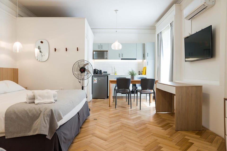Bellavista Buzz Stylish 1BR Haven Just Steps from the Metro Apartment in Providencia