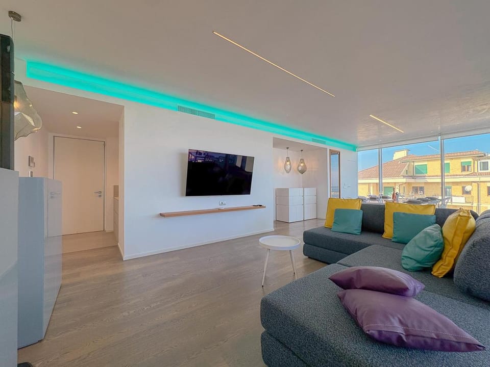 Seafront Luxury Apartment with Private Parking by Host Hero Apartment in Civitanova Marche