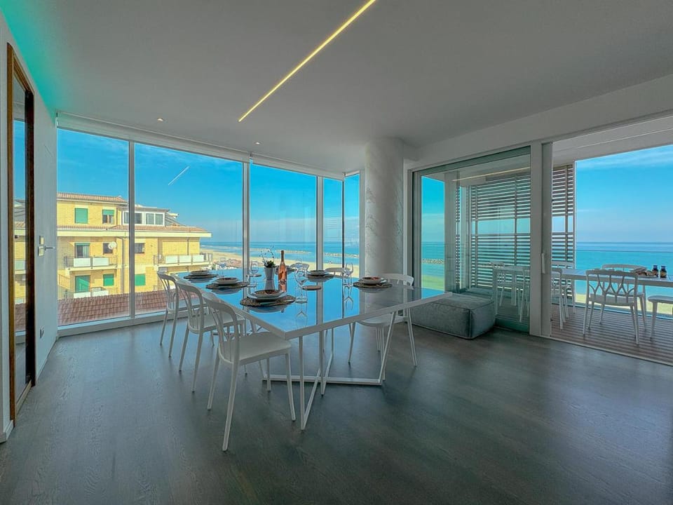 Seafront Luxury Apartment with Private Parking by Host Hero Apartment in Civitanova Marche