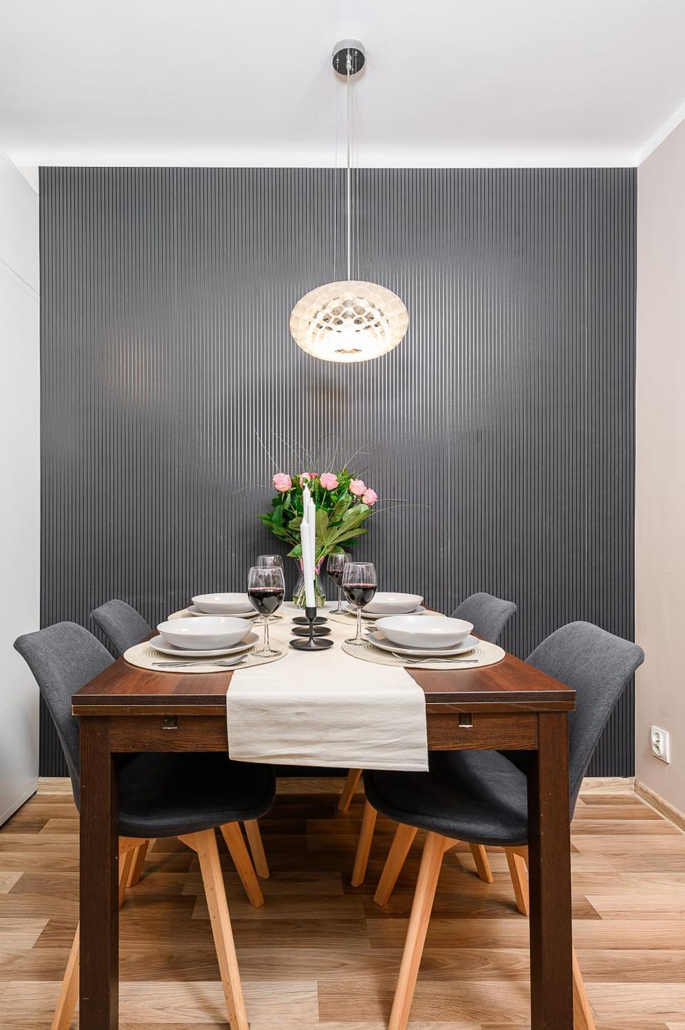 Seating area, Dining area