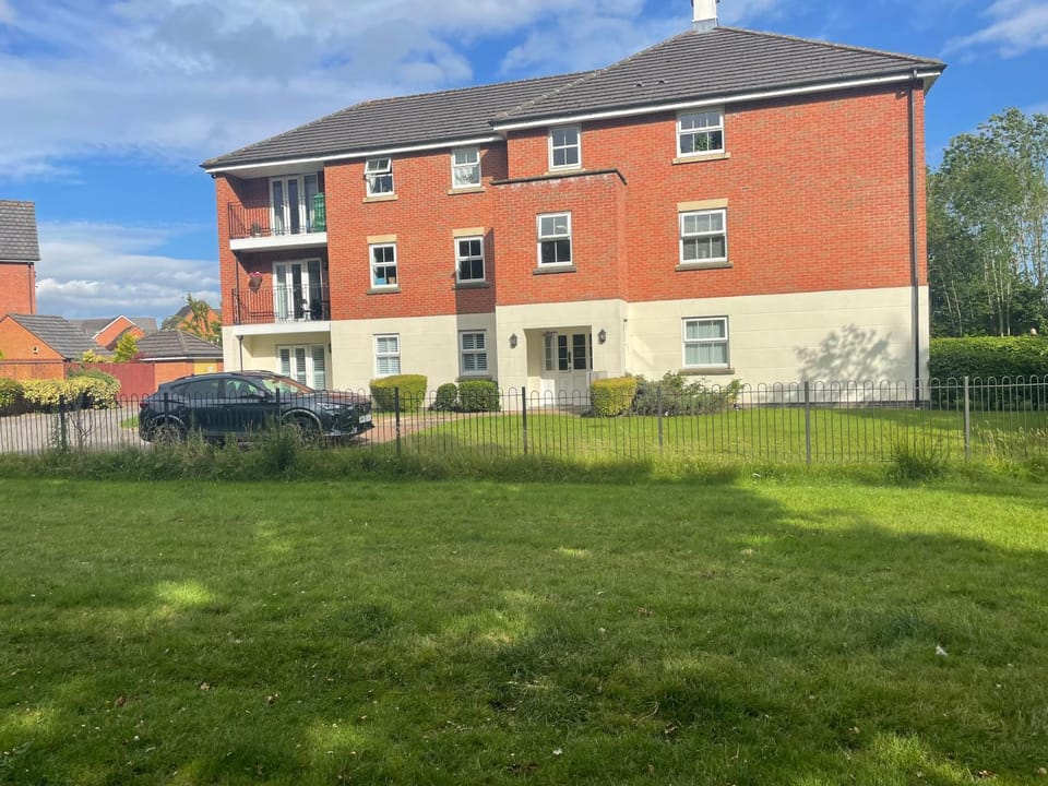 Double room with en-suite Bed and Breakfast in Widnes