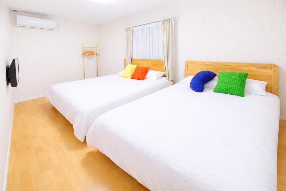 Bed, TV and multimedia, Photo of the whole room, Bedroom, air conditioner