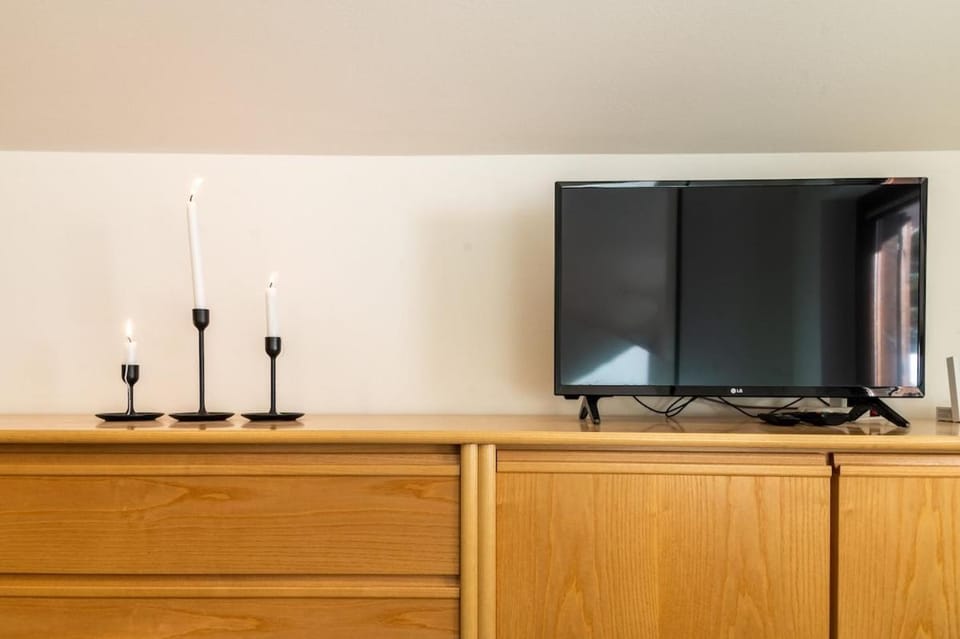 MCX Vacation Rental - La Mansardina Di Crepìn in Valtournenche with modern comforts just 3 minutes from the cable cars! Apartment in Valtournenche