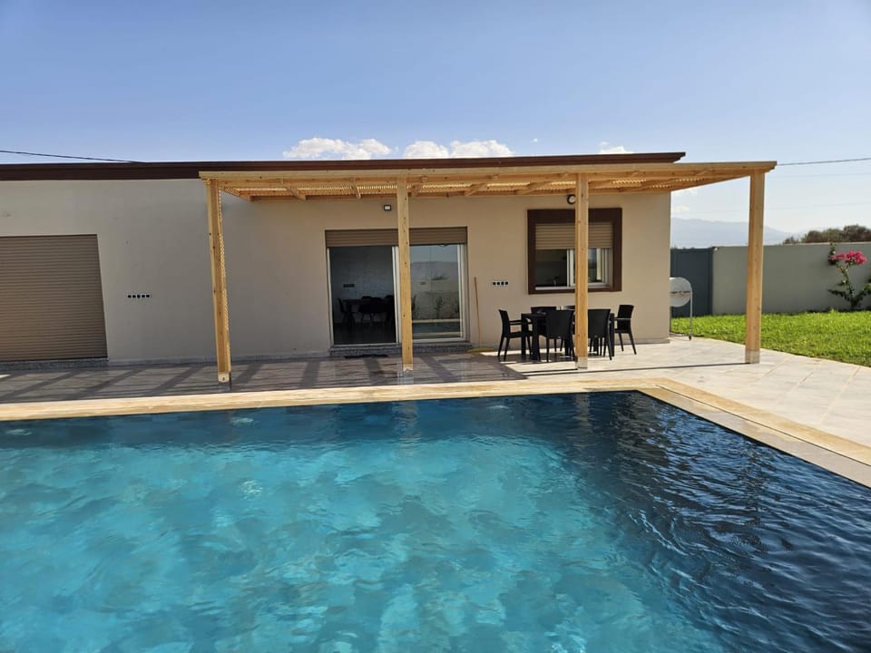 Patio, Swimming pool