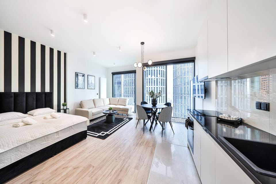 Bed, TV and multimedia, Kitchen or kitchenette, Living room, Photo of the whole room, Seating area, Dining area, Bedroom