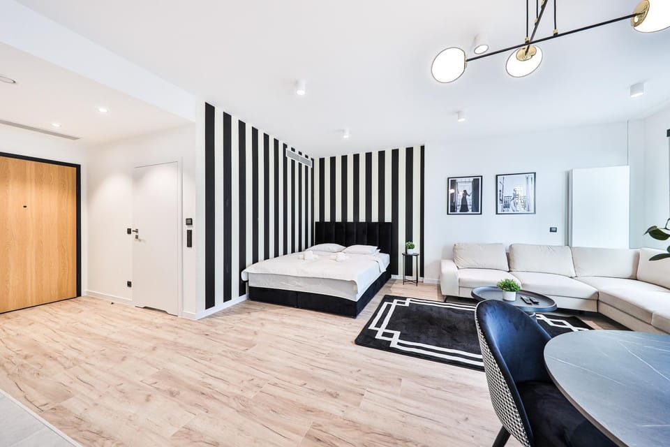 Bed, Living room, Photo of the whole room, wardrobe