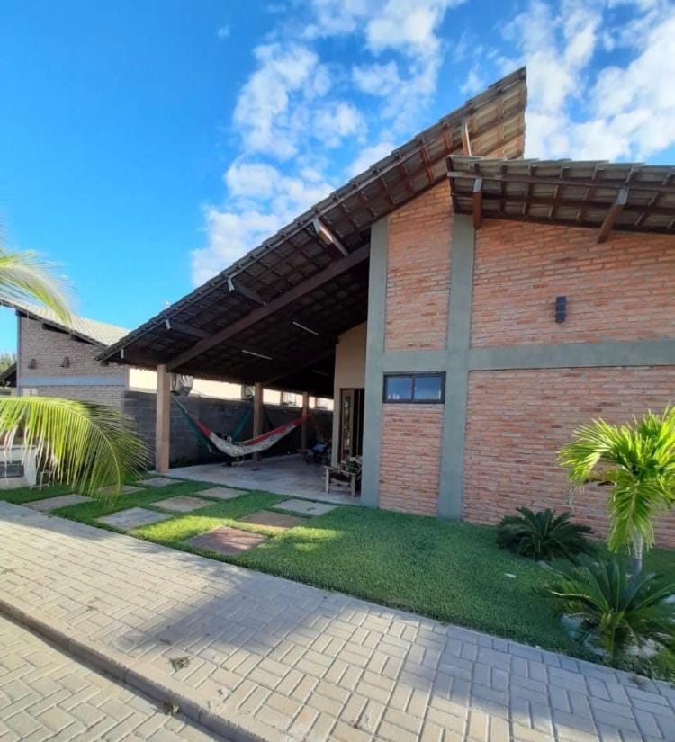 Large house in a condominium in Atalaia near the beach House in Luís Correia