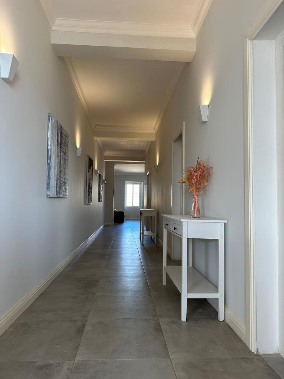 Valletta Minimal, Breezy, Coastal chic City Life Apartment in Valletta