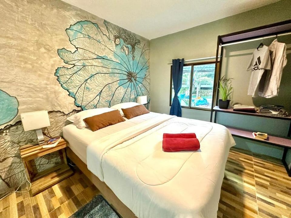 Bed, Photo of the whole room, Bedroom, towels, wardrobe