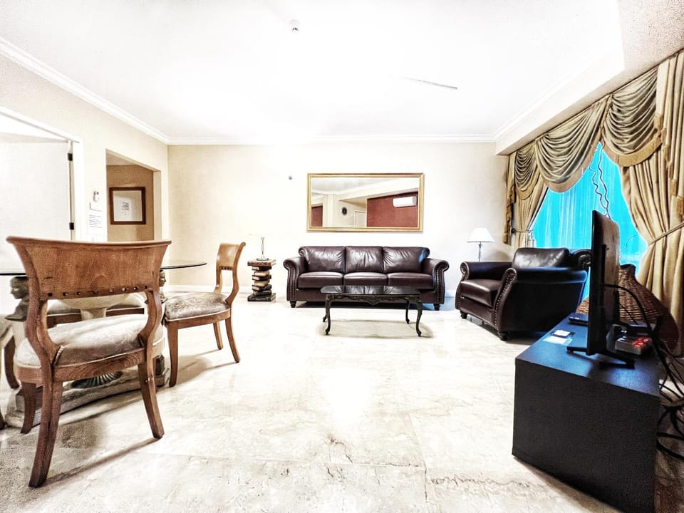 TV and multimedia, Living room, Dining area