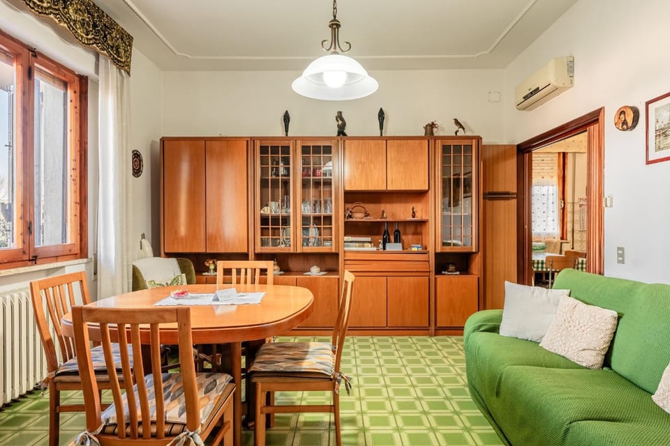 Property building, Living room