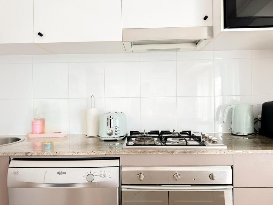 CBD - Pool Spa Gym - 4 People Apartment in Kangaroo Point