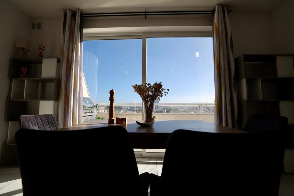 Natural landscape, Living room, Seating area, Lake view, Sea view