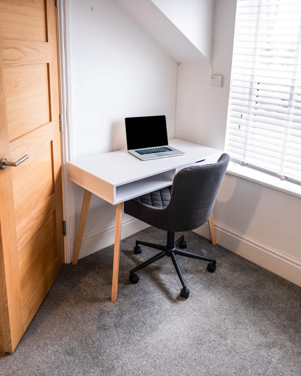 Central 1BDR Apartment By Torr Property Group Short Lets & Serviced Accommodation With Free WiFi Stratford Upon Avon Apartment in Stratford-upon-Avon