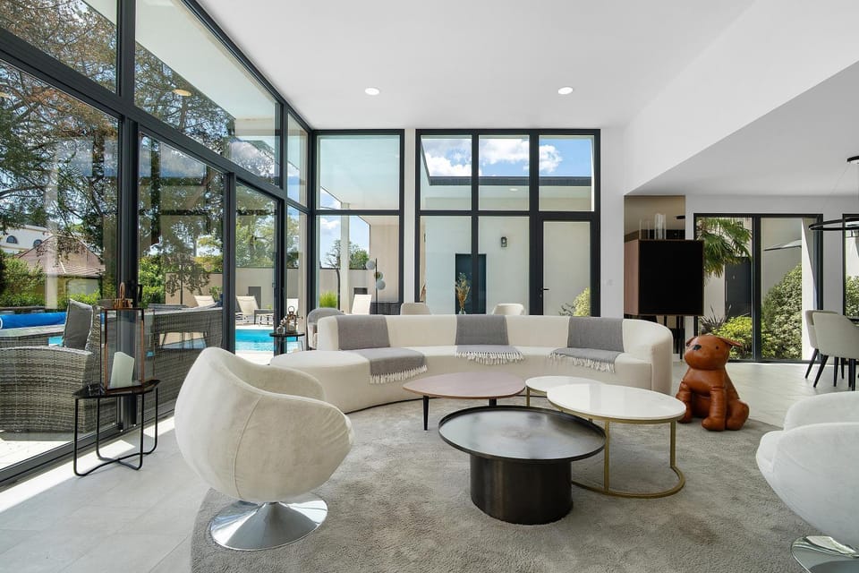 Property building, Living room