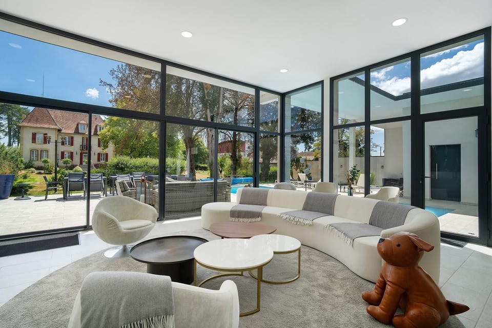 Property building, Living room