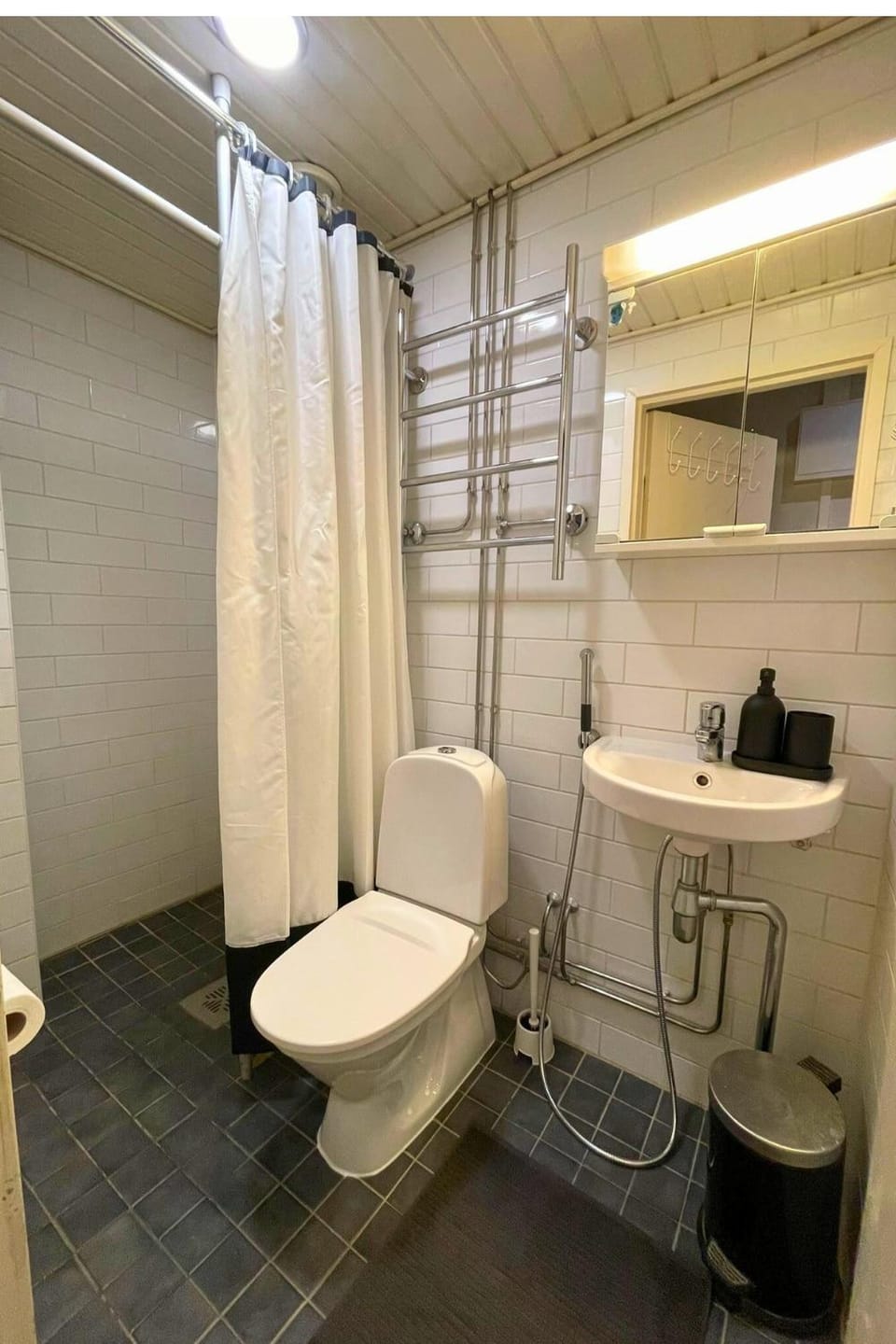 Stylish Central Apartment Helsinki near Eira Beach Apartment in Helsinki