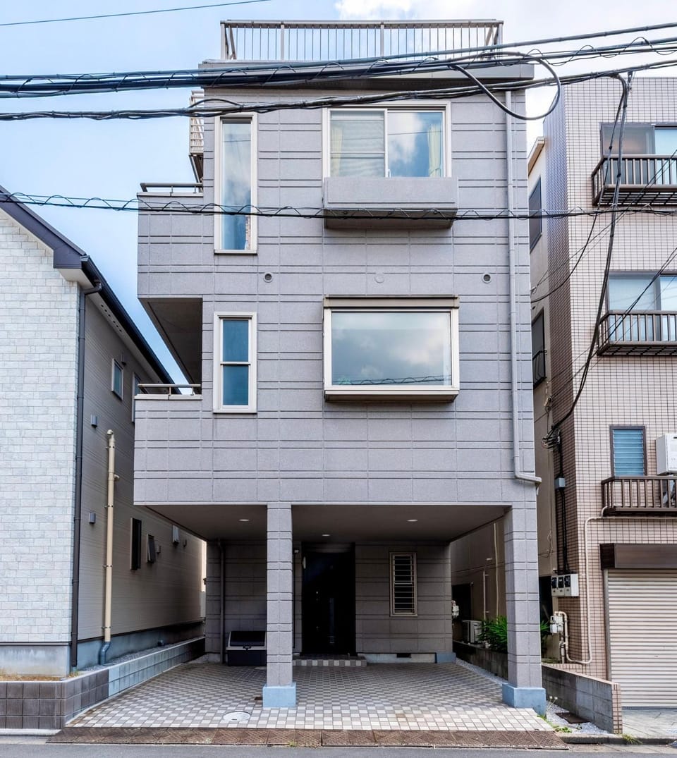 Property building, Day