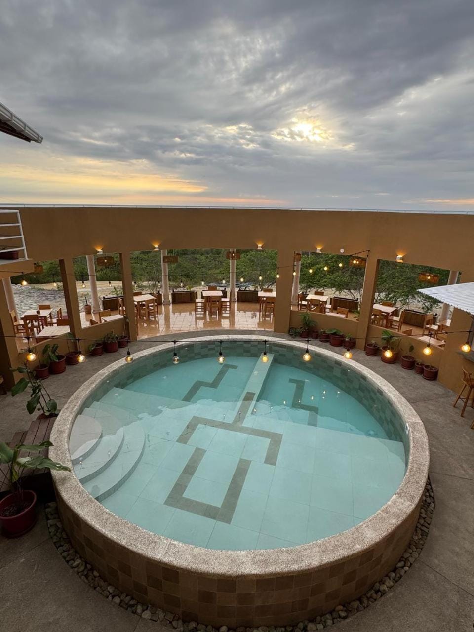 Swimming pool, Swimming pool