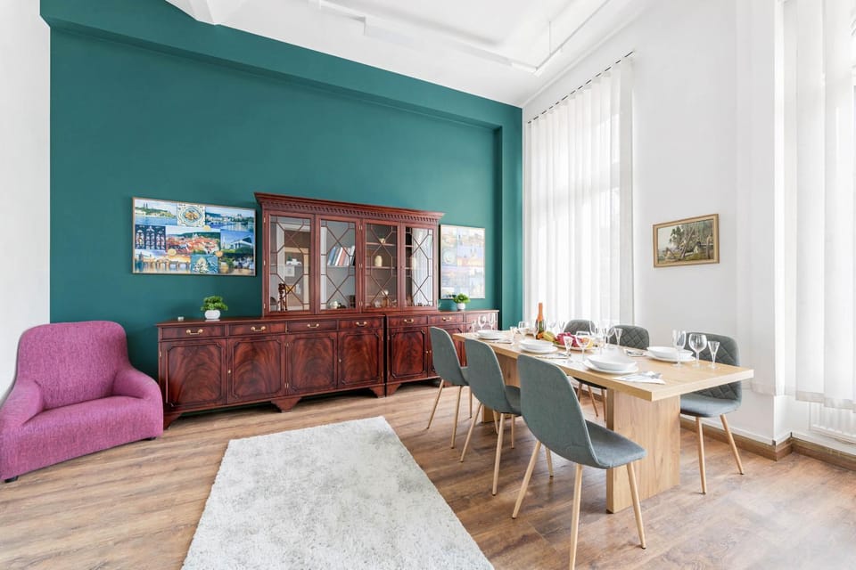 Living room, Dining area