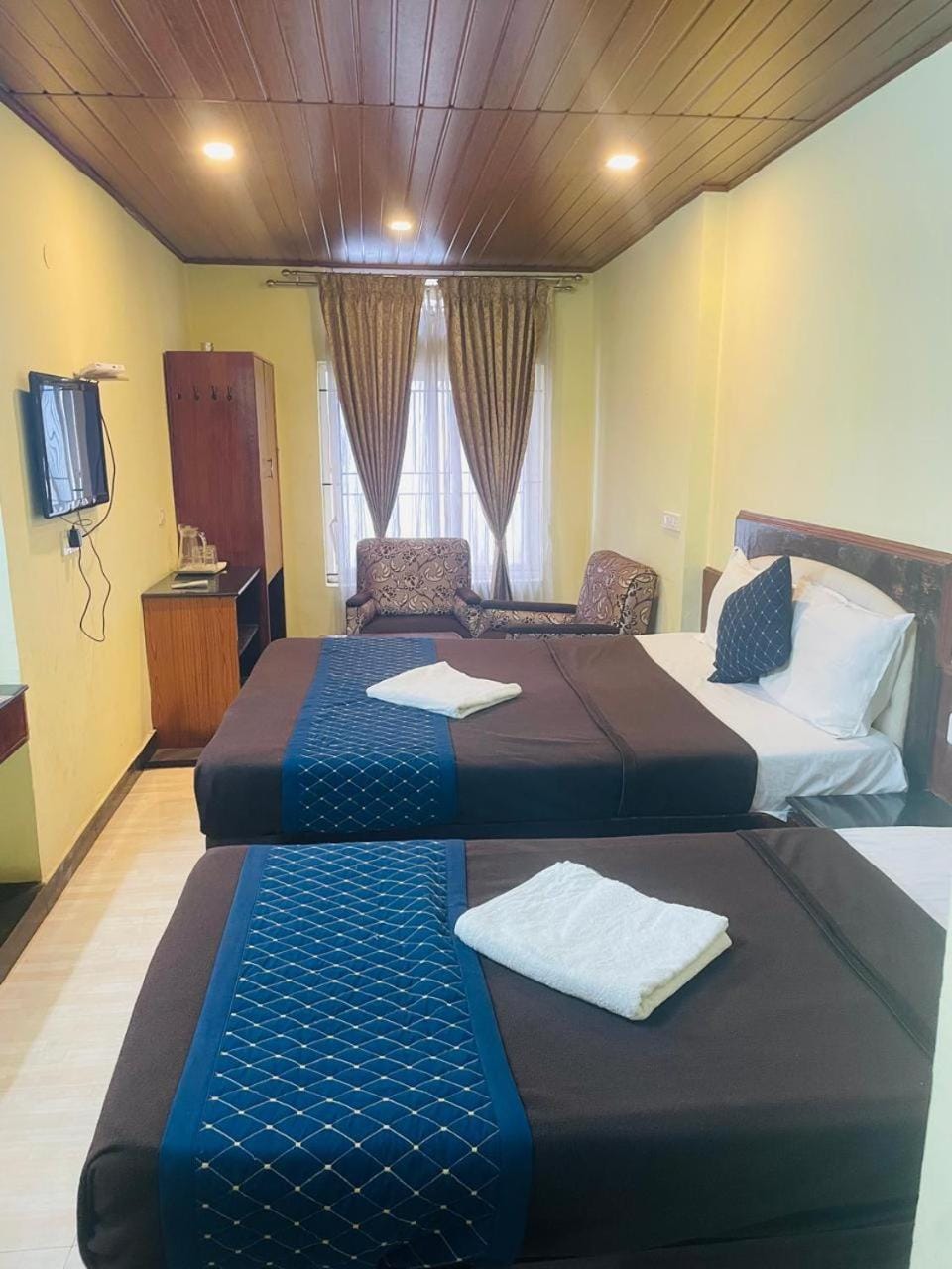 Communal lounge/ TV room, Bed, TV and multimedia, Photo of the whole room, Bedroom