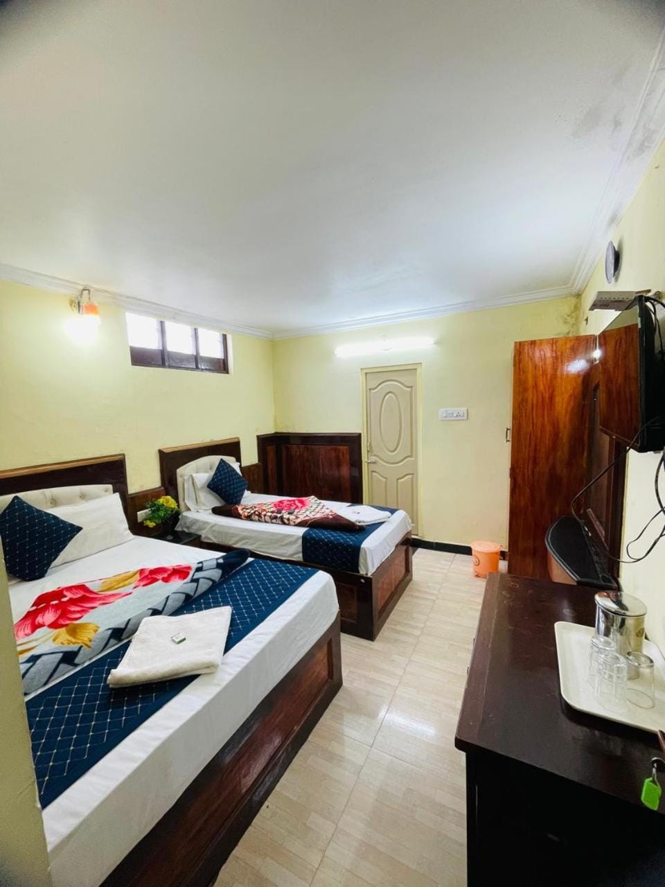 Bed, TV and multimedia
