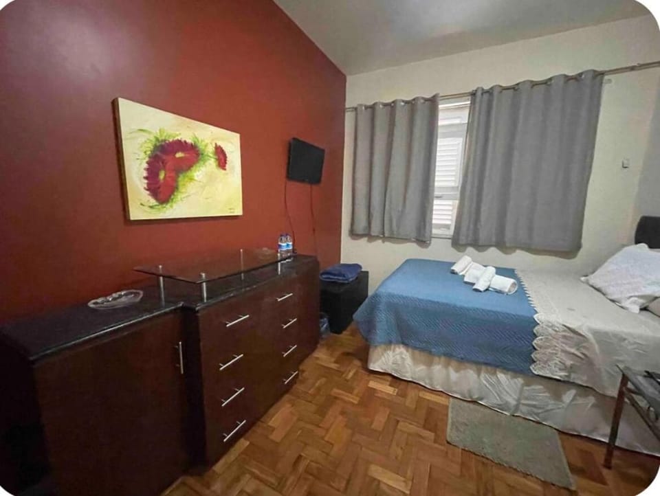 Quarto na melhor localização do Leblon Vacation rental in Rio de Janeiro
