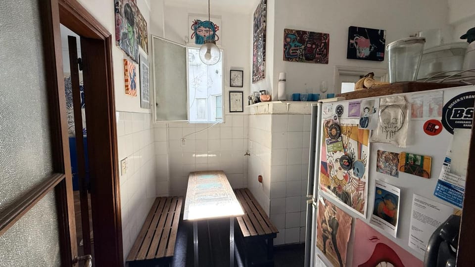 Kitchen or kitchenette, Communal kitchen, oven, kitchen