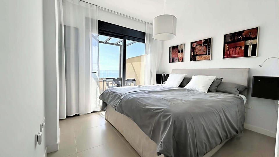 Bed, Photo of the whole room, Bedroom, heating, heating, towels, air conditioner