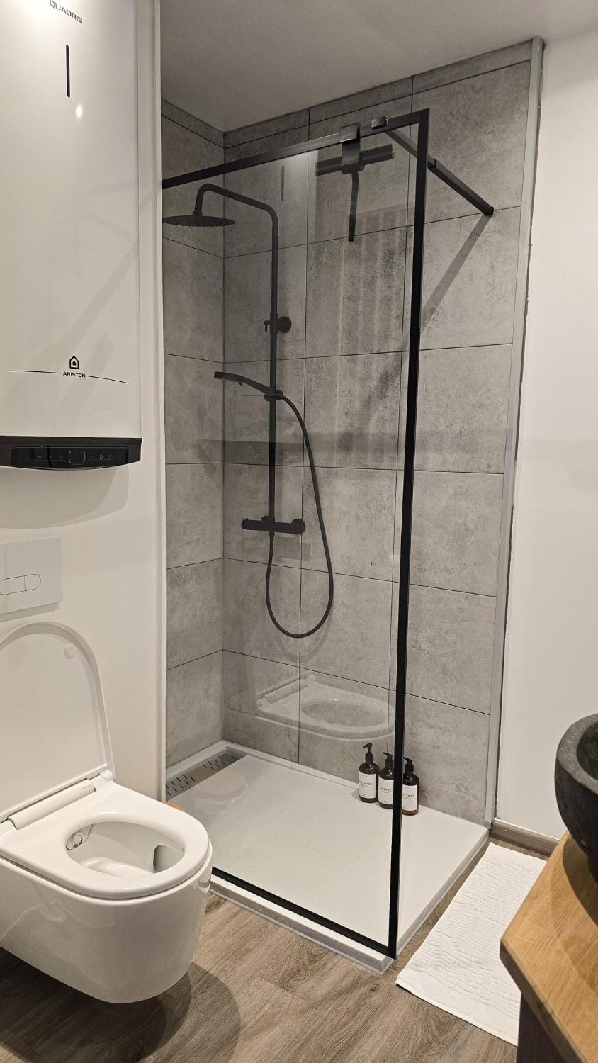 Shower, Toilet, Bathroom