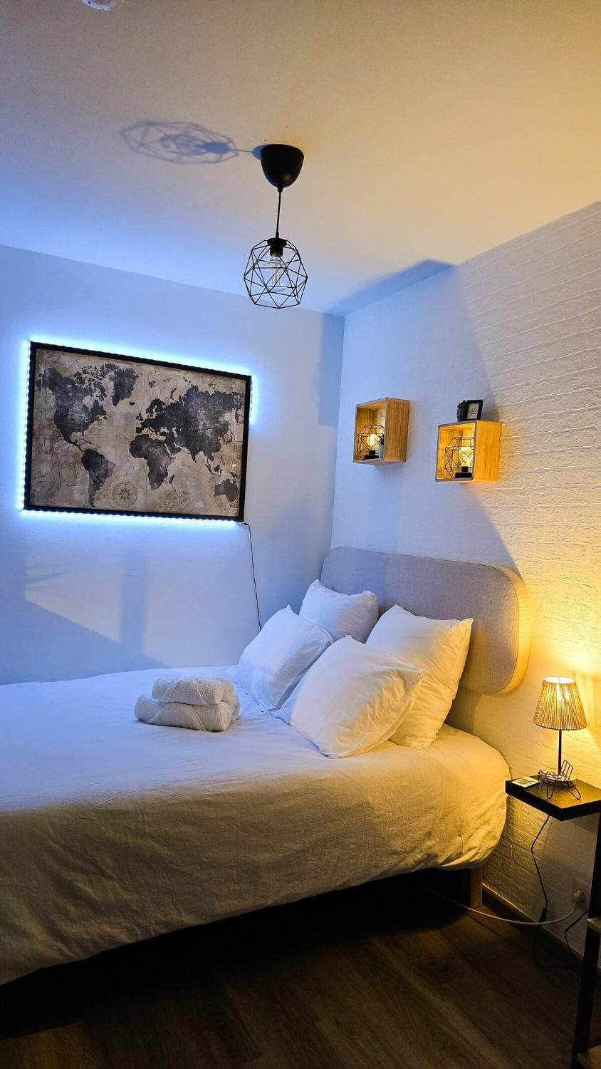 Bed, Bedroom
