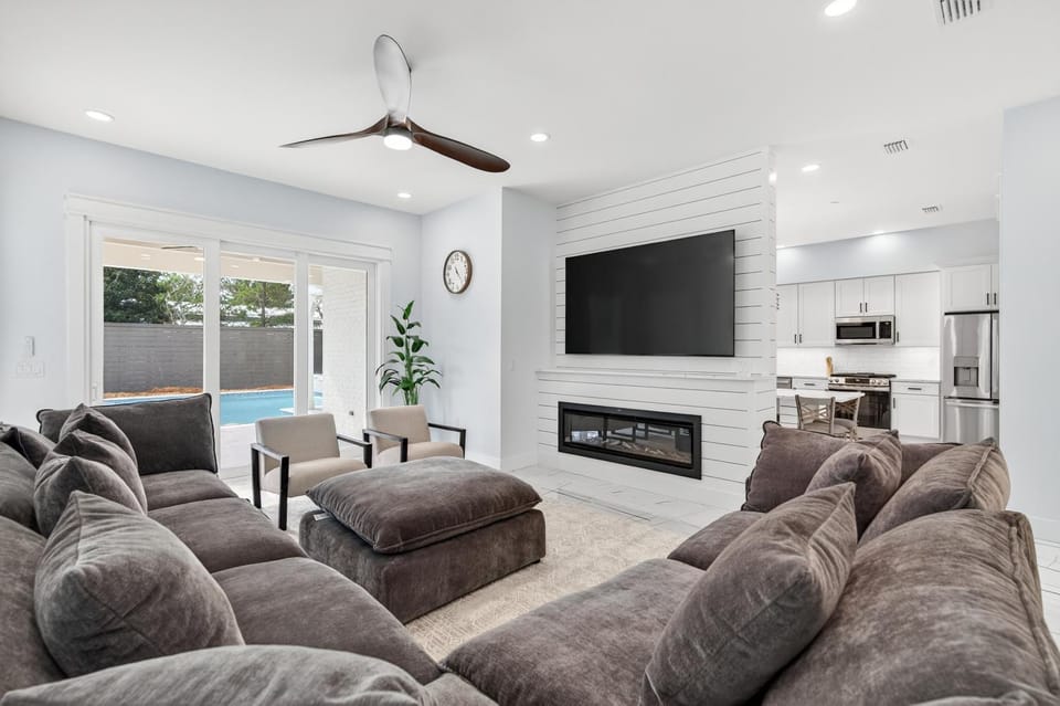 28 Maple Street - Luxury Home in 30A — Sleeps 44, Perfect for Large Groups & Beach Getaways House in South Walton County