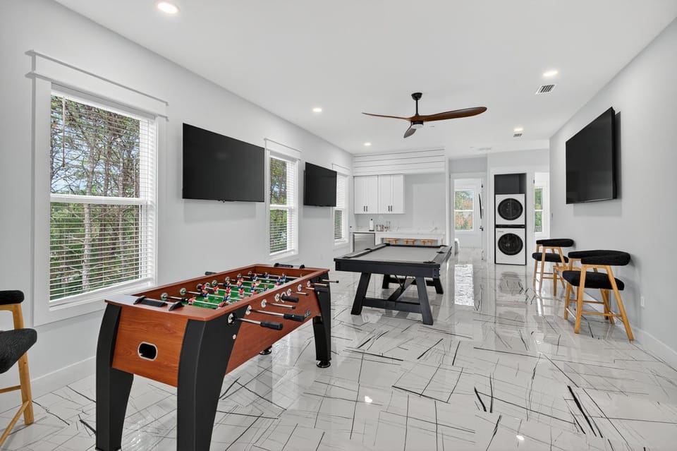 28 Maple Street - Luxury Home in 30A — Sleeps 44, Perfect for Large Groups & Beach Getaways House in South Walton County