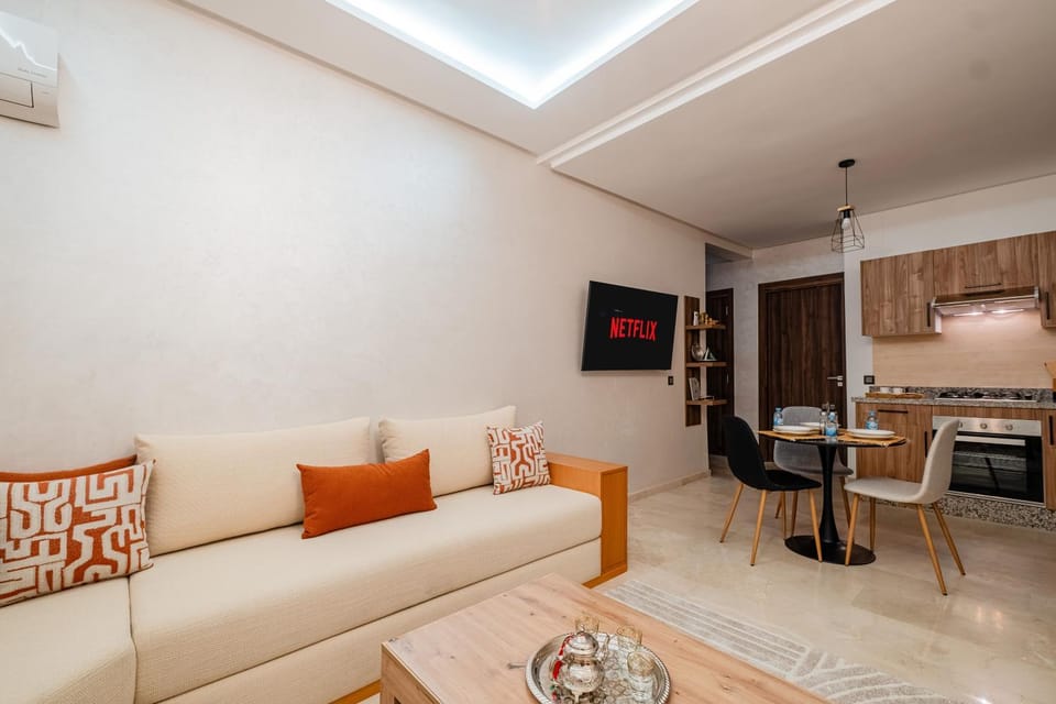 TV and multimedia, Kitchen or kitchenette, Living room, Seating area, Dining area, minibar, pet friendly