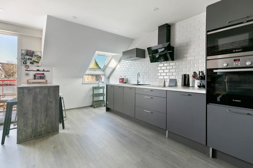 Property building, Kitchen or kitchenette, Living room