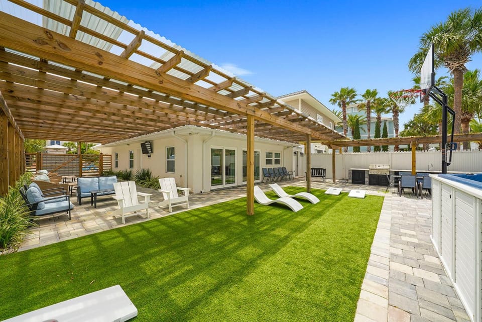 A Wave From It All - Beach Cottage with Private Pool & Outdoor Area House in Miramar Beach