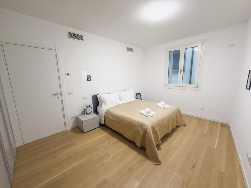 Gallarate Smart Home - 10 min Train Station Apartment in Lombardy