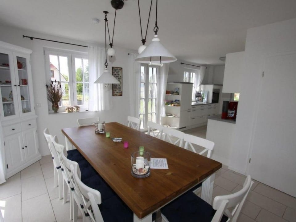 Holiday Home Reet-Hus Hanbutt in Glowe by Interhome House in Glowe