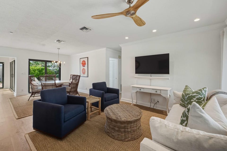Stay At Lighthouse Point House in Lighthouse Point