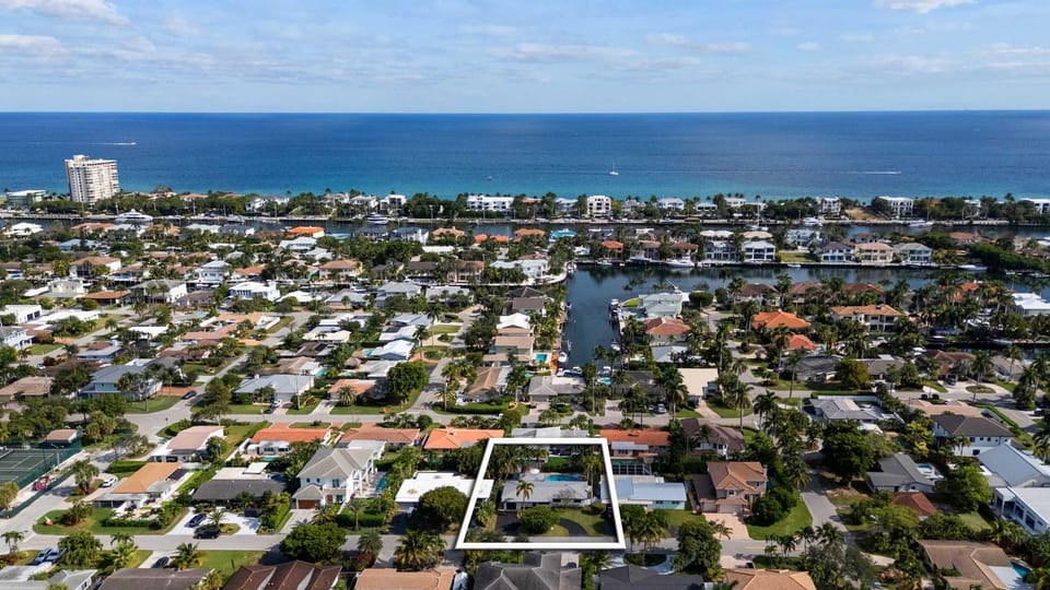 Stay At Lighthouse Point House in Lighthouse Point