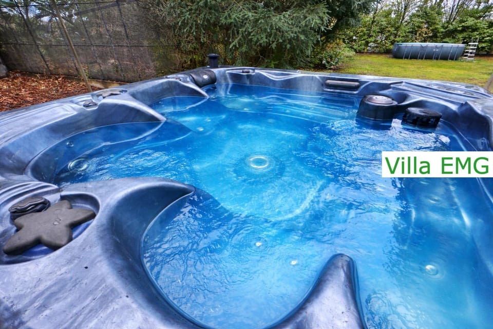 Day, Hot Tub, Hot Tub