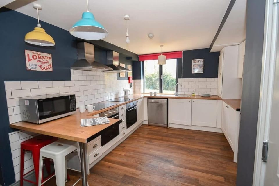 Modern 5 Bedroom Budget Apartment in Headingley Apartment in Leeds
