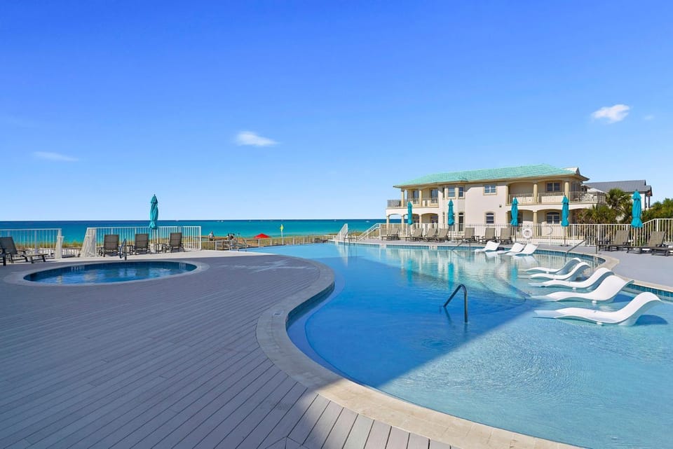 Beau Soleil - Luxury Home with Gulf Views & Many Community Amenities House in Destin