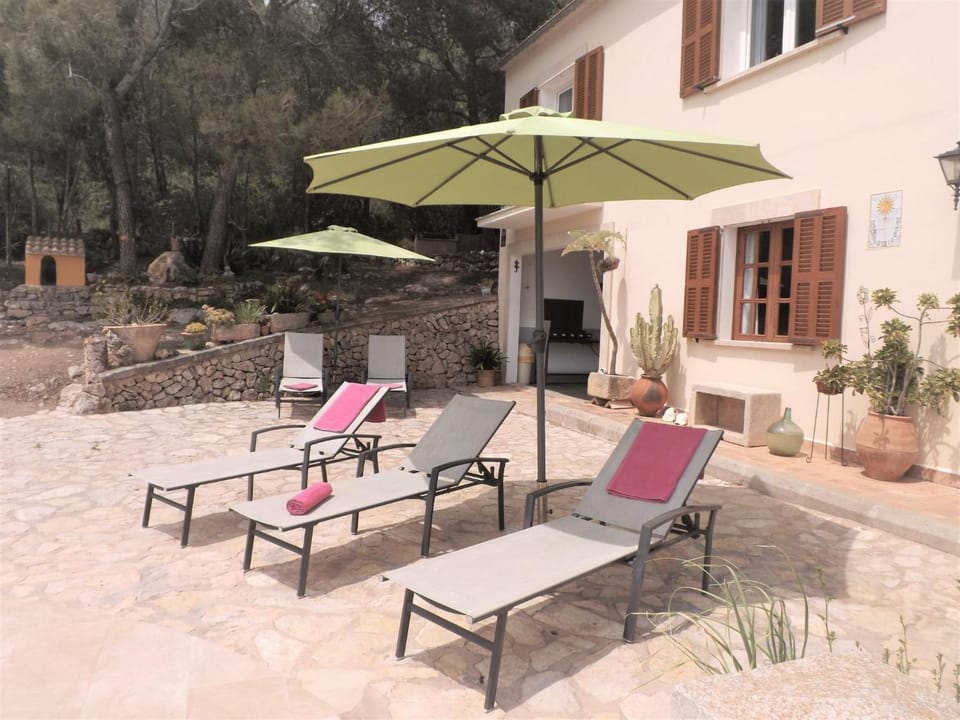 Holiday Home Finca Es Cau- mit Schwimmbad- Meerblick und Wifi by Interhome House in Llevant