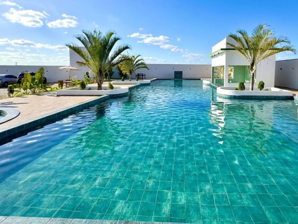 Day, Swimming pool