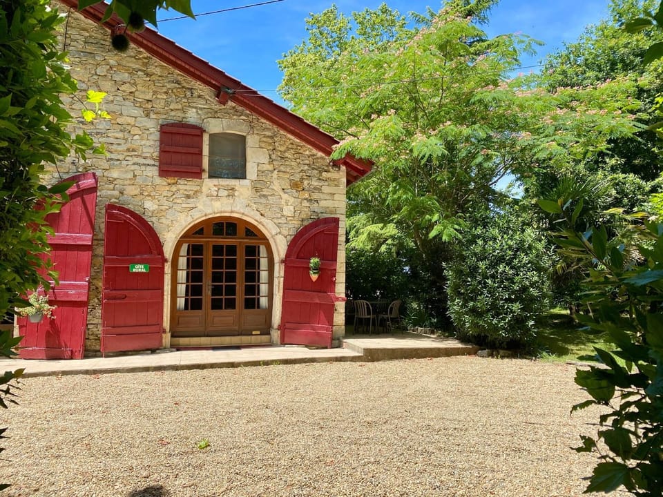 Gite Le Bousquet Au Pays Basque Country House in French Basque Country