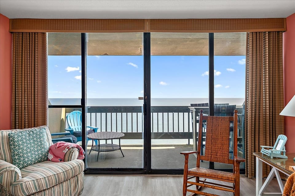 Ocean & Bay Views from this 2 Bedroom Century Unit House in Ocean City