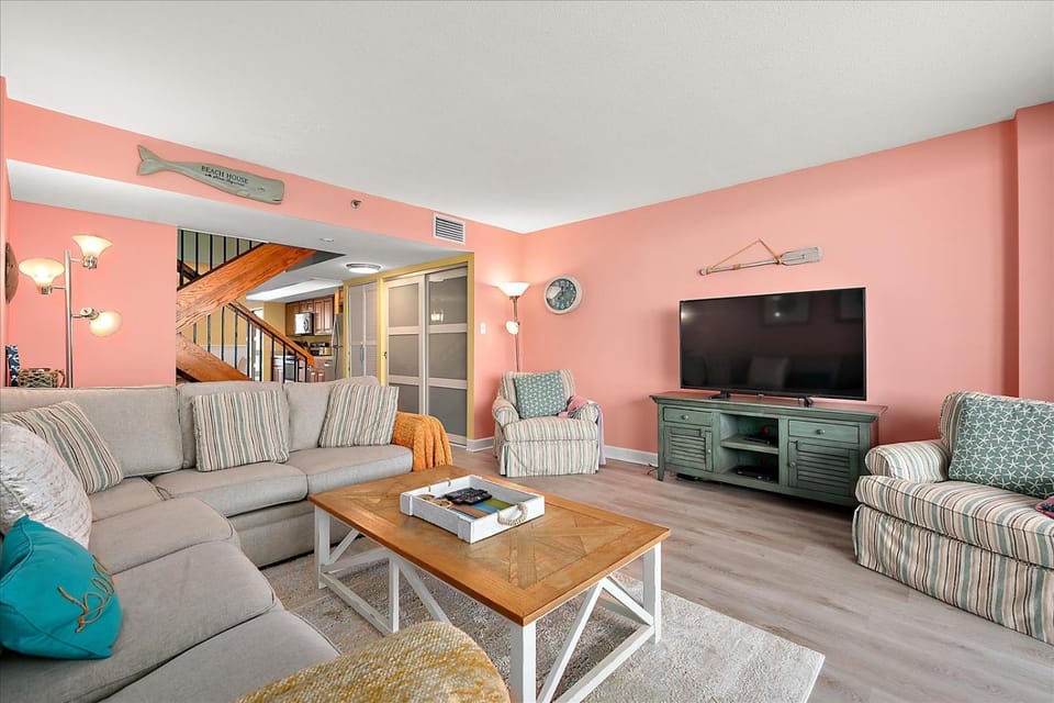 Ocean & Bay Views from this 2 Bedroom Century Unit House in Ocean City