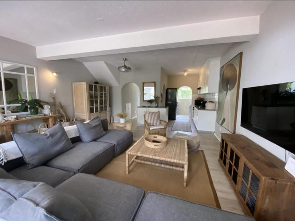 Lalamanzi Beach Villa - Direct Beach Access Villa in KwaZulu-Natal