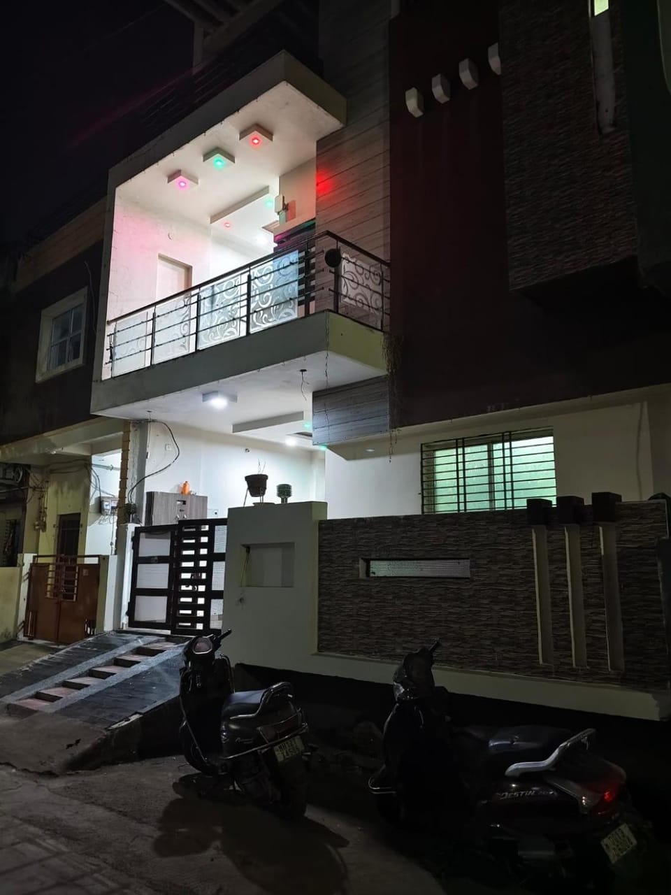 Property building, Night